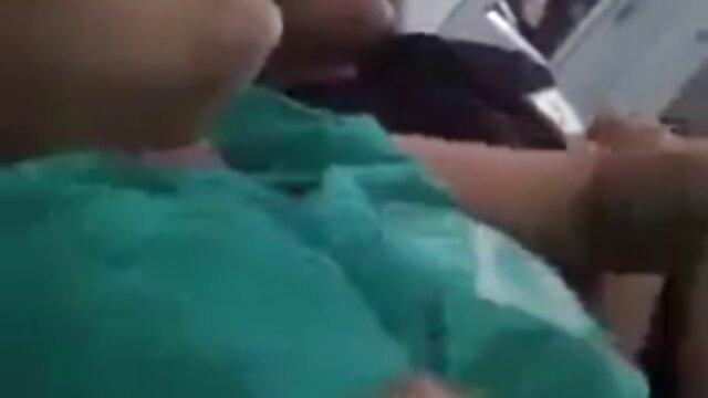 قطب مزه مادر بالغ و ممه پیرزن نوجوان